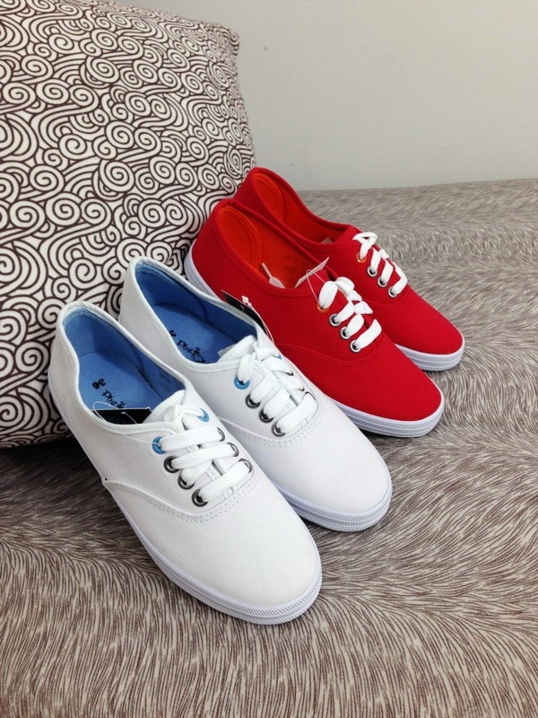 Classic unisex Low High Style leisure flat shoes canvas shoes big shoes size39-41 (Size: 6, Color: Red)